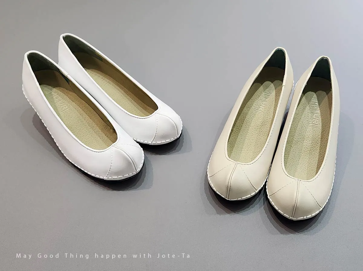 Tidy Women Hanbok Shoes in Beige Kkotshin